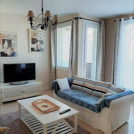 Appt Cosy 65 M2 Coeur De Ville A 150 M De La Plage Royan Kültér fotó