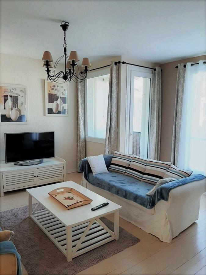 Appt Cosy 65 M2 Coeur De Ville A 150 M De La Plage Royan Kültér fotó